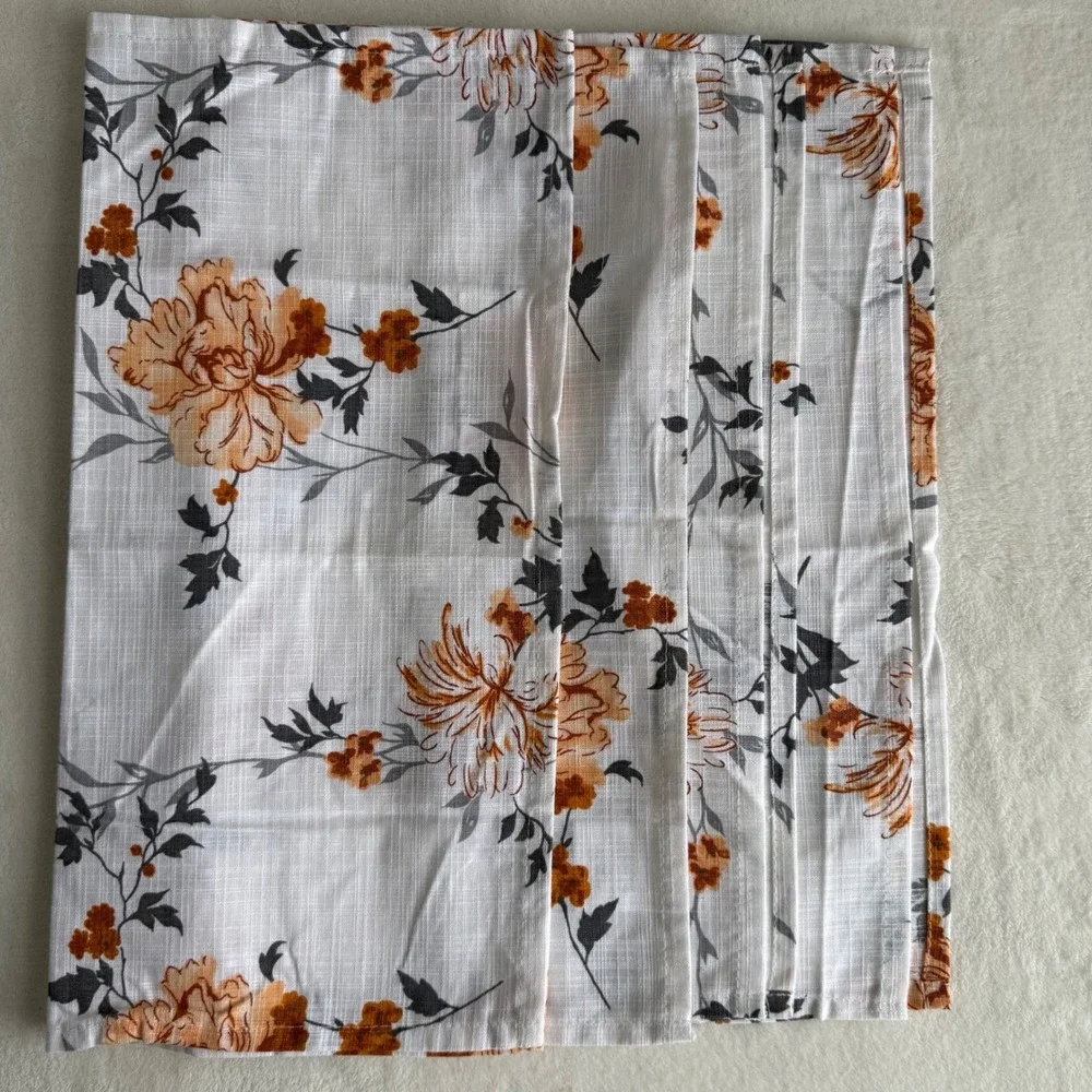 NWOT Ruvanti Set Of‎ Four Floral Cloth Napkins 100%Cotton 17x17